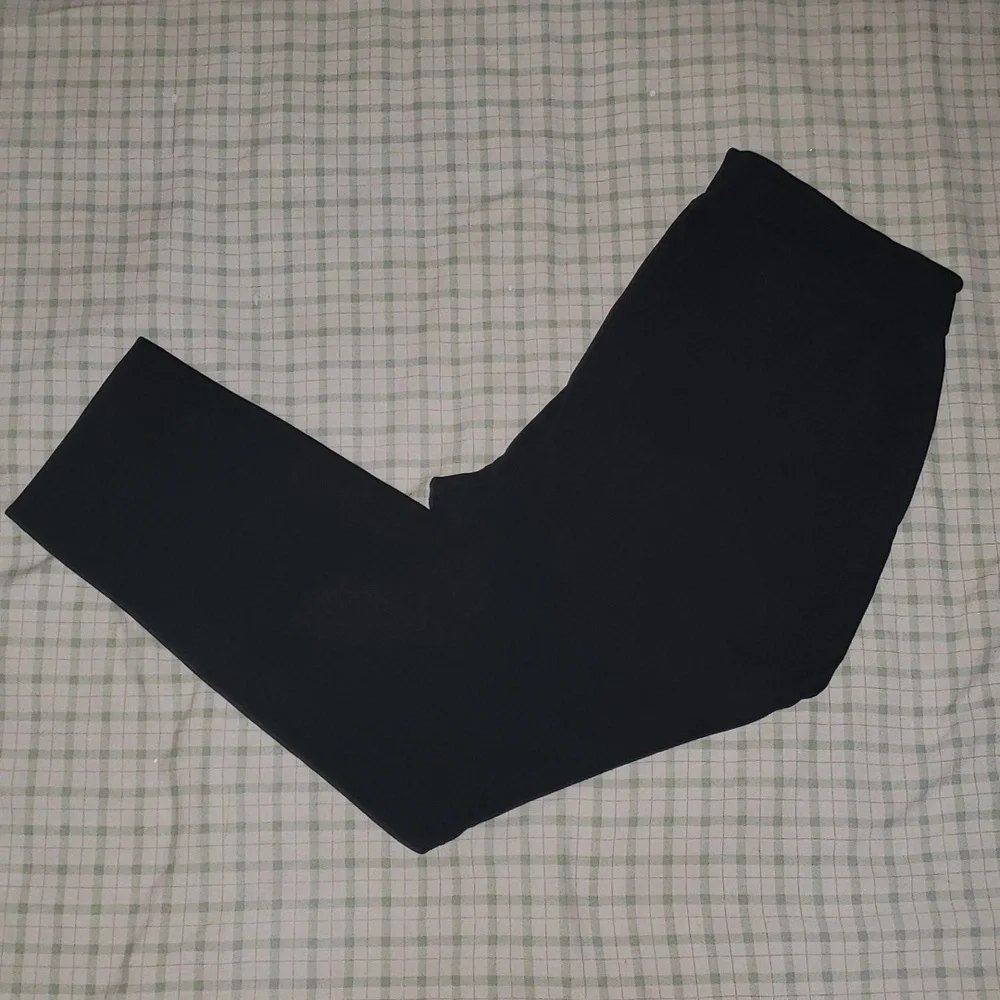 Capris - Picture 2 of 3